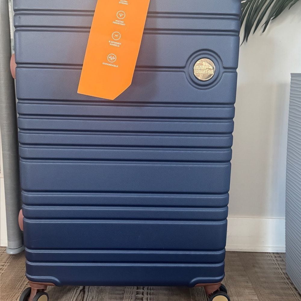 Miami CarryOn Brickell 1 Piece Expandable Retro Spinner Luggage suitcase - Picture 15 of 16